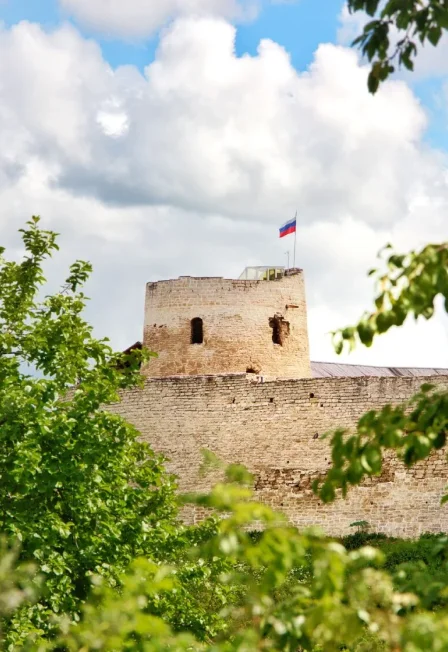 Древние крепости и храмы: Псков - Изборск - Печоры