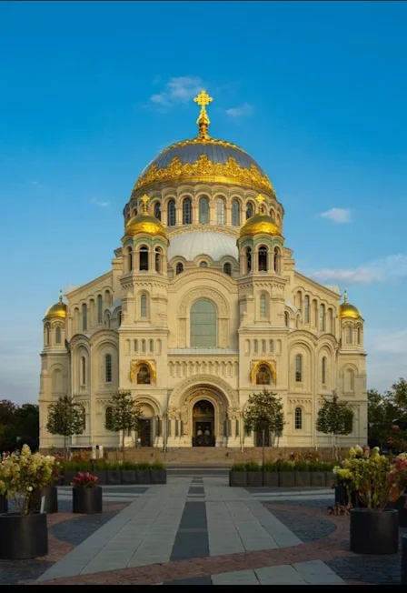 Экскурсия в Кронштадт с теплоходной прогулкой по фортам