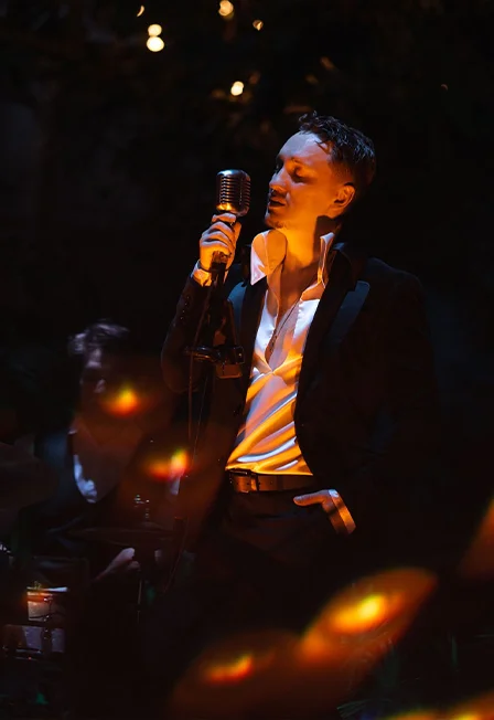 МАГИЯ СВЕЧЕЙ. «FRANK SINATRA. Новогодний джаз» в Оранжерее