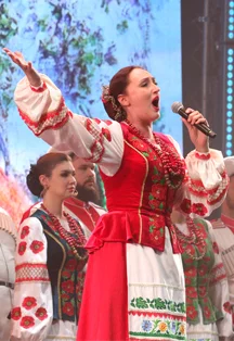 "Мы сыны Кубани славни, древнеруськи козакы!"
