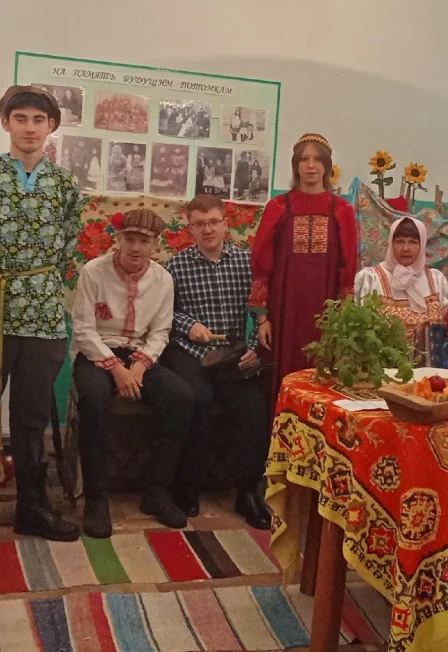 Познавательная программа "Путешествие в царство старины"